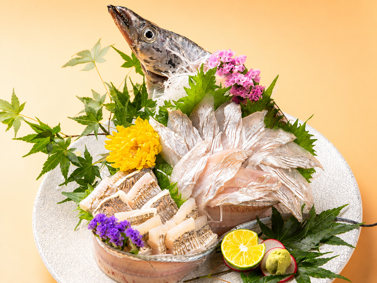 太刀魚のお造り「昇竜仕立て」